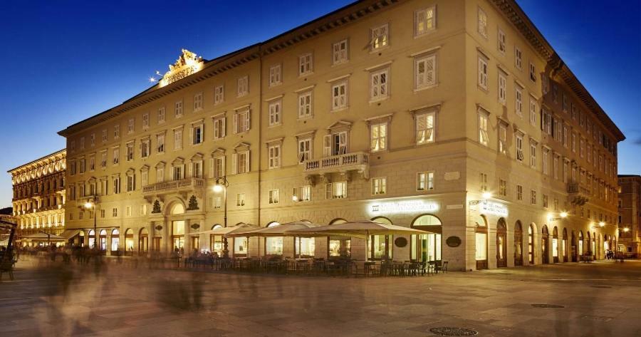 Tergesteo Palace Suite Trieste Exteriör bild